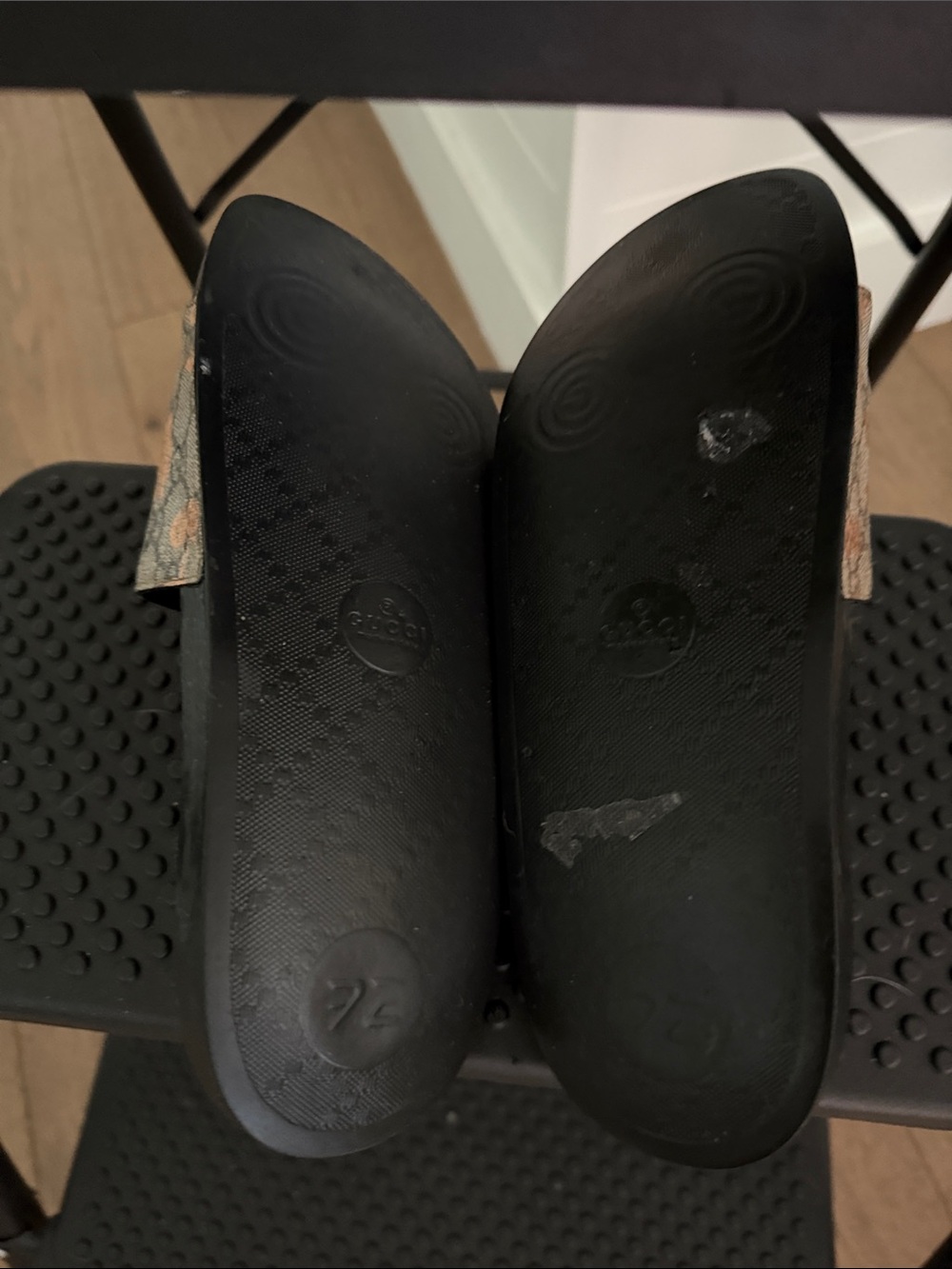 Gucci Beige GG Canvas Slides with Metallic Copper Fruit Motif - Picture 3 of 5